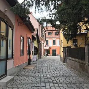 Macskakő Apartman