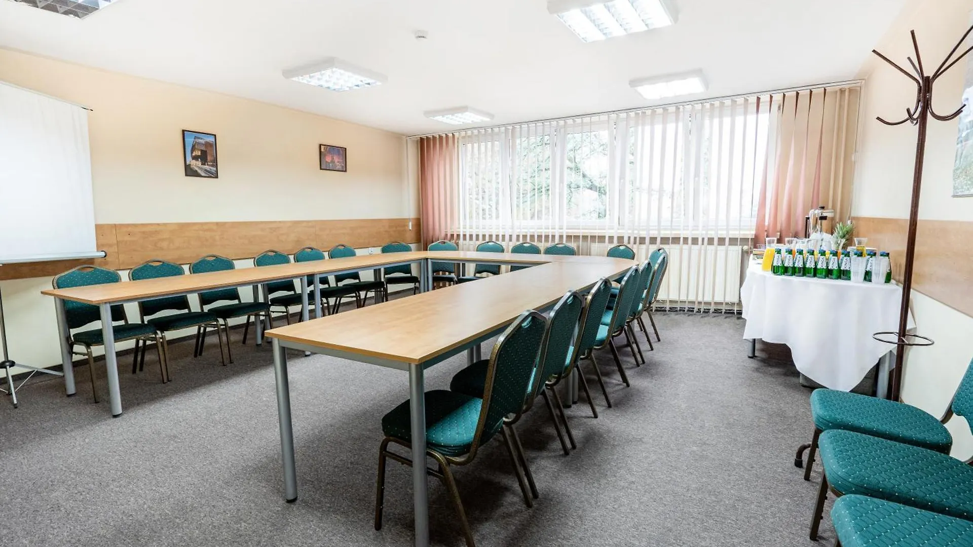 **  Hotel Alf Krakkó Lengyelország